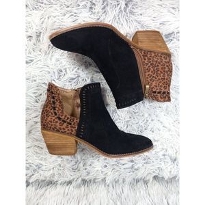 Corkys Boutique Boots Womans 9 Black Leopard Print Zip Up Heeled Ankle Booties